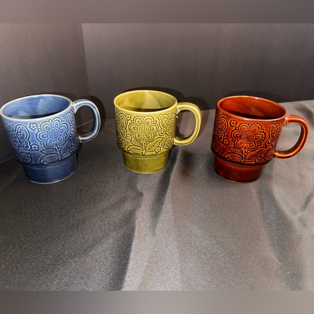 Vintage RETRO Ceramic Stacking Mugs, JAPAN, Set of Three (Olive, Amber, & Blue)